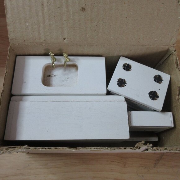 Chadwick Miller White Wooden 4pc Wooden Miniature Kitchen Set #93744 - Picture 3 of 11